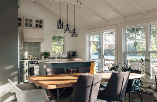Potton Ski Chalet | The Owl's Nest - Lakeside peacefulness, ski & hiking