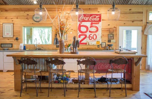 St. Joseph Cabin | The Oxbow Lodge of Lake Bruin