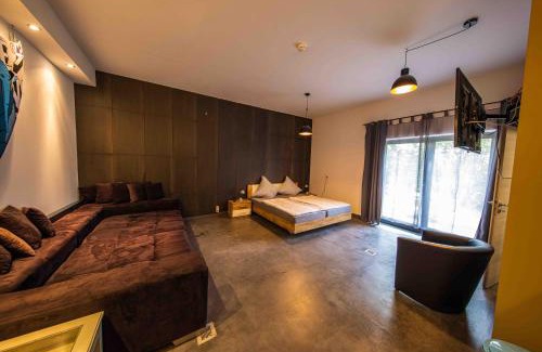 Hunerbach Bed & Breakfast | The Paddock B&B