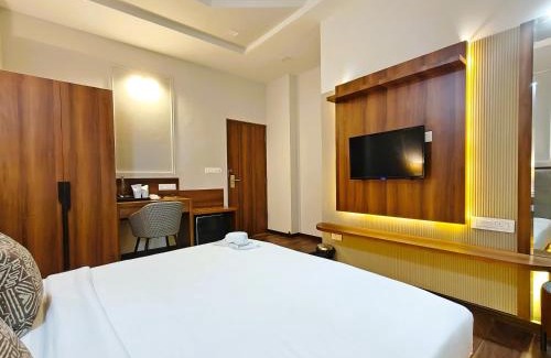 Gangtok Hotel | The Palm Aryan Gangtok 12 mins MG Marg