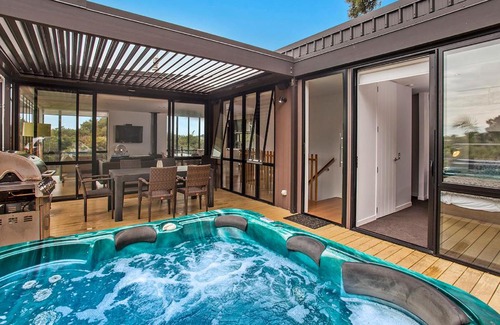 Palm Beach House | The Palm Beach Treehouse - Palm Beach Holiday House
