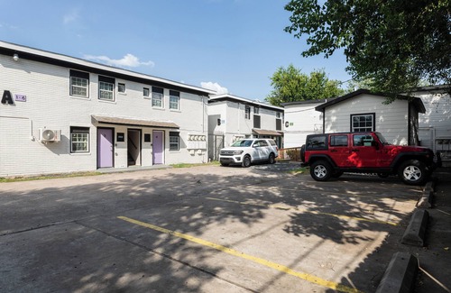 MacGregor Apartment | The Palm Flats 10! Zoo! Museums! Medical Center!
