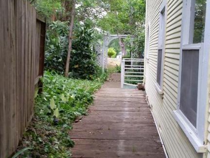 Jamestown Bed & Breakfast | The Palm Hotel