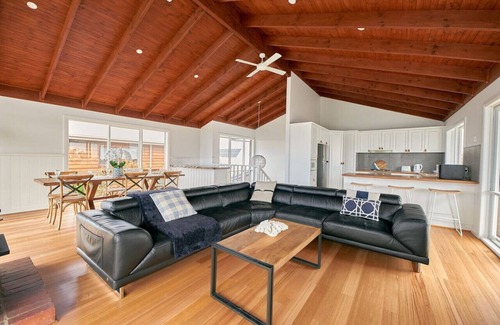 Torquay House | The Palm House 200 meters to the beach!
