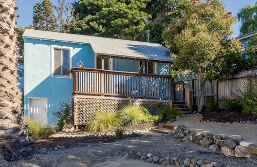 Avila Beach Apartment | The Palm House - Pet Friendly