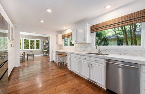 Isle of Palms House | "The Palm Pad" - 4br/2.5ba Isle of Palms Retreat!