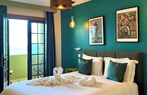 Sainte-Rose Hotel | The Palm Trees Restaurant and Rooms