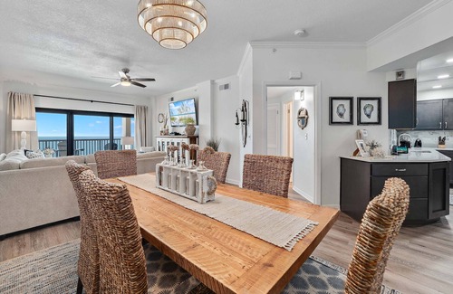Orange Beach Condo | The Palms 1015 ~ In/Outdoor Pools, Sauna, Fitness + $400 FREE Activities Daily ~ Zoo/Parasailing +
