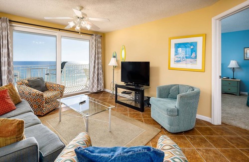 Fort Walton Beach Condo | The Palms 505:GREAT LOCATION -CORNER UNIT-FREE BEACH SERVICE & DOLPHIN CRUISE