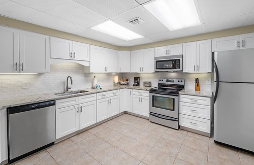 Orange Beach Condo | The Palms 813 ~ Sauna, Fitness Room, In/Outdoor Pools & $400 FREE Activities Daily