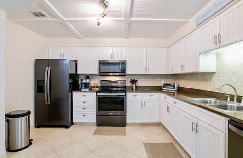 Orange Beach Condo | The Palms 814 | Spacious floor plan, OBA beach front, upated!