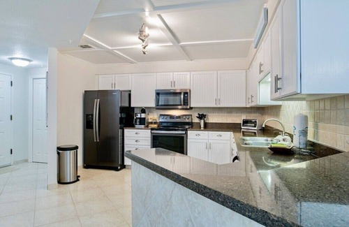 Orange Beach Condo | The Palms 814 | Spacious floor plan, OBA beach front, upated!