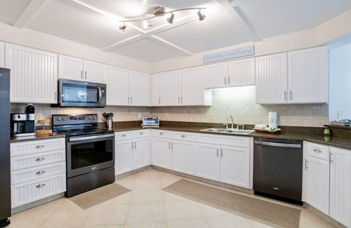 Orange Beach Condo | The Palms 814 | Spacious floor plan, OBA beach front, upated!