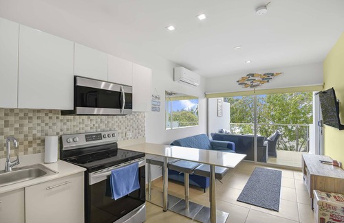 Bejuco Condo | The Palms, Beachfront Condo with AC and pools!