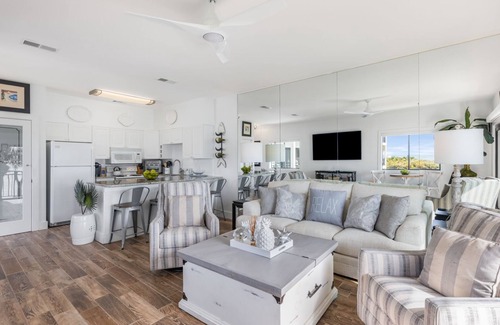 Seagrove Beach Condo | The Palms - Gulf Front Rental in Seagrove Beach - Community Pool