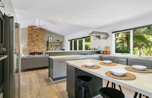 Mount Martha House | The Palms Holiday House Mt Martha -Solar Heated -Pool.