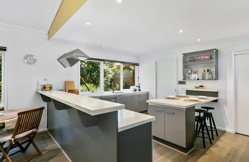Mount Martha House | The Palms Holiday House Mt Martha -Solar Heated -Pool.