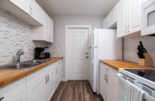 Middle River Terrace Apartment | The Palms @ Middle River Terrace #1