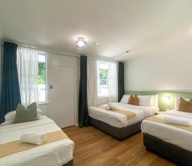 Wollongong CBD Hotel | The Palms Motel- Formerly Flinders Motel