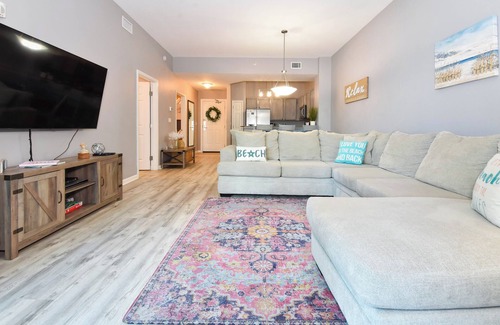 Fort Walton Beach - Destin Condo | The Palms of Destin 2107 by Compass Resorts