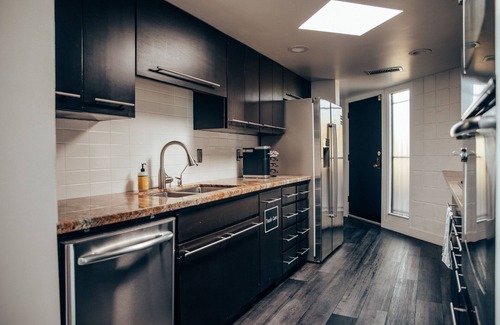 Phoenix College House | The Palms on 6th