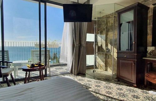 Cua Lap Hotel | The Palmy Luxury Beach Phu Quoc