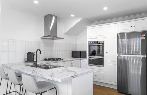 Norwood House | The Parade Luxury, Wifi & 3BR