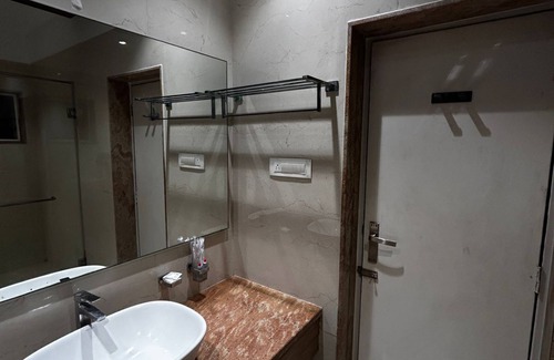 Kanchipuram Hotel | The Paradise Hotel - Luxury Stay