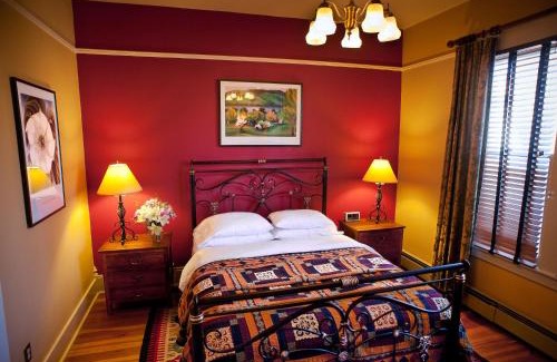 Downtown Santa Fe Bed & Breakfast | The Parador