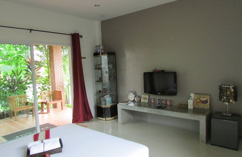 Rangsit Hotel | The Park Drive-Thru Check-In Resort