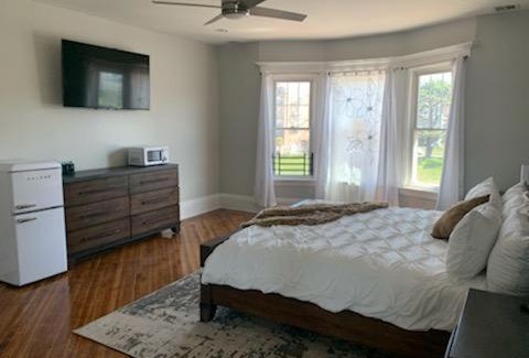East Orange House | The Parkway 2