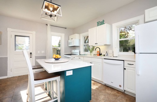 Oshkosh House | The Parkway Paddle: Walking distance to the lake