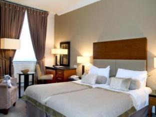 New Town Hotel | The Parliament House Hotel
