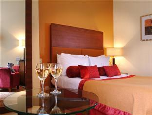 New Town Hotel | The Parliament House Hotel