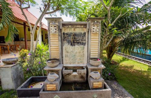Mushroom Bay Hotel | The Parnas