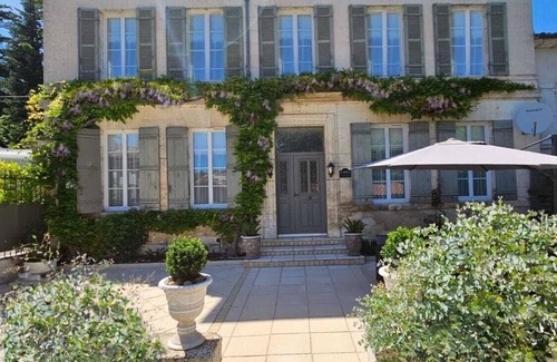 Riberac Apartment | The Pastoral Suite at La Maison Chaleureuse