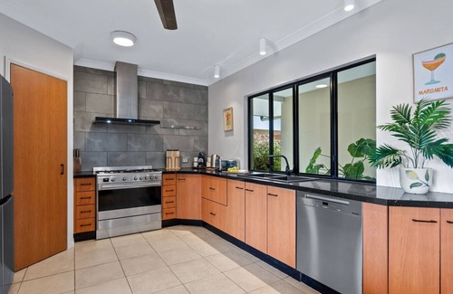 Trinity Beach House | The Pavilion at Trinity Beach