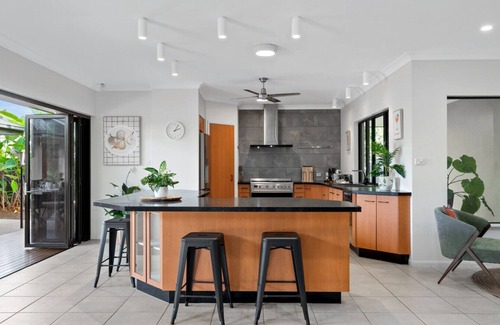 Trinity Beach House | The Pavilion at Trinity Beach
