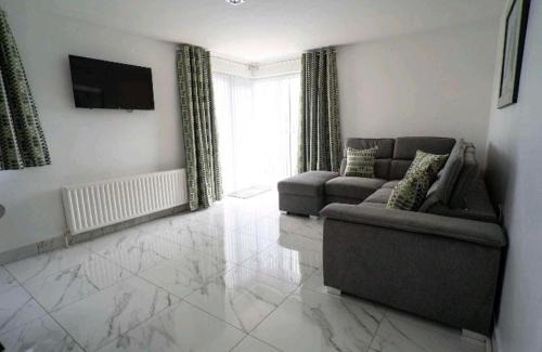 Londonderry Apartment | The peace bridge apartment