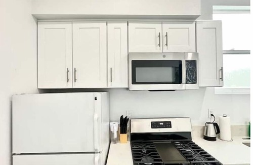 Ontario Apartment | The Peaceful Escape in the Heart of the City