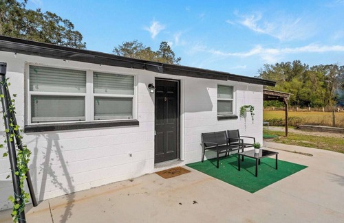 Plant City Apartment | The Peaceful VILLAGE unit #1