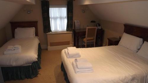 Kenilworth Hotel | The Peacock Townhouse Hotel Kenilworth - Warwick