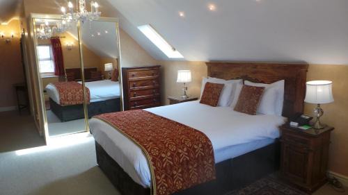 Kenilworth Hotel | The Peacock Townhouse Hotel Kenilworth - Warwick