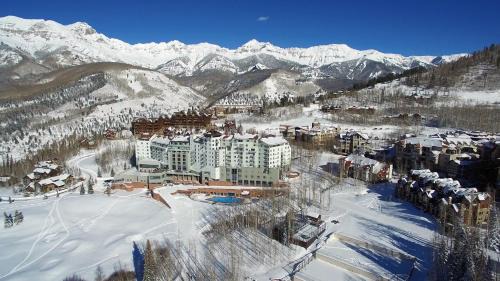 Mountain Village Resort | The Peaks Resort and Spa