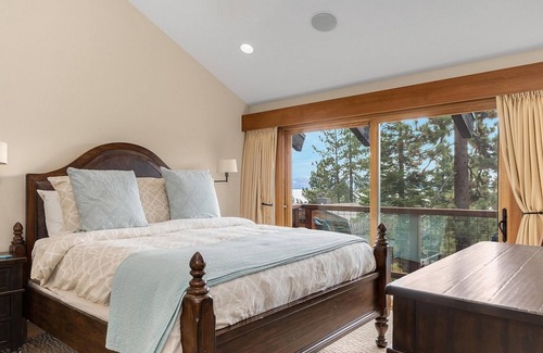 Lake Forest House | The Pear House by Tahoe Mountain Properties