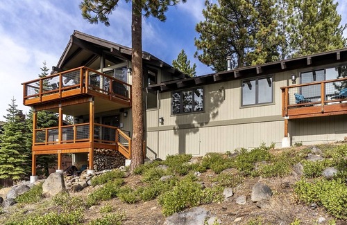 Lake Forest House | The Pear House by Tahoe Mountain Properties