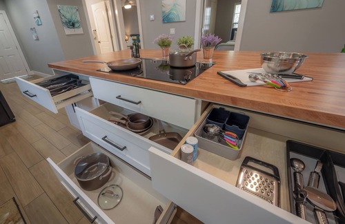 Sun Bay South House | The Pearl Cottage 2b/1R w King π & FAST WIFI