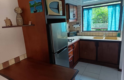 Pihaena House | The Pearl of Moorea Fare Honu waterfront with its beach for a romantic stay