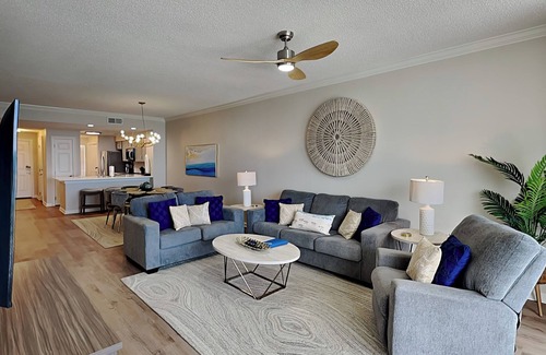 Navarre Beach Condo | The Pearl of Navarre #1002 - Paradise Palms | Gulf Front Condo!