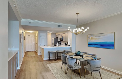 Navarre Beach Condo | The Pearl of Navarre #1002 - Paradise Palms | Gulf Front Condo!